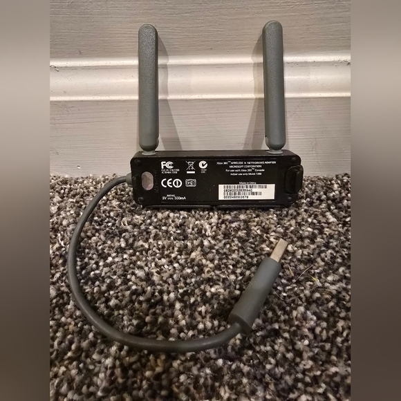 Microsoft XBOX 360 Wireless N Network Adapter WiFi Internet USB Model 1398 - Picture 2 of 2